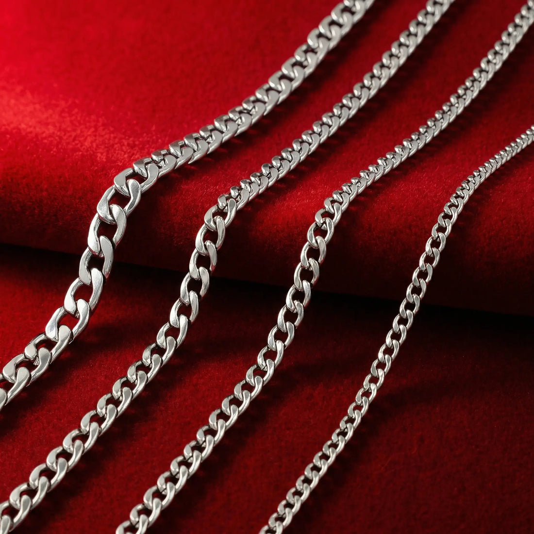 Lariat vs. Slip Chain – Why the Details Matter