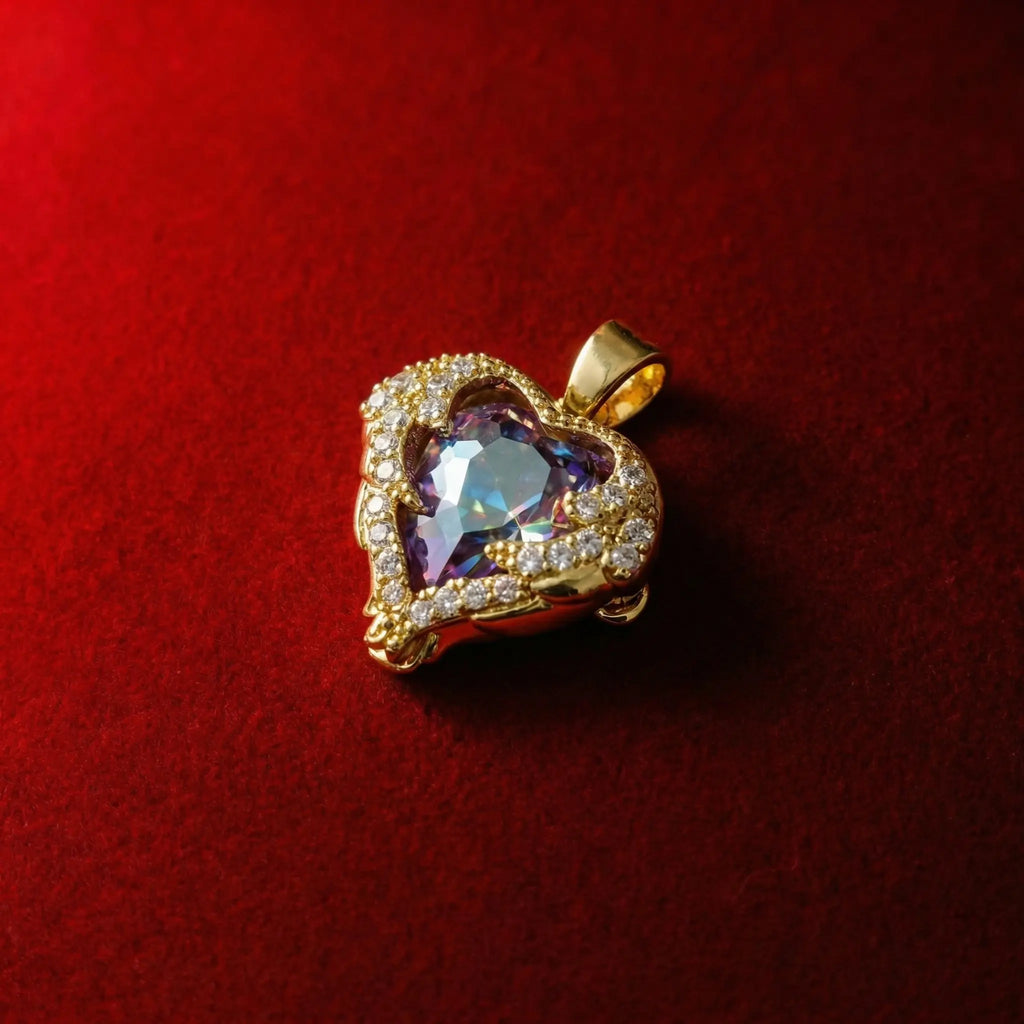 Close-up of Gothic-style heart-shaped multicolor zirconia pendant, 18K gold-plated brass pendant, suitable for sliding chain necklaces, blue-violet pendant 