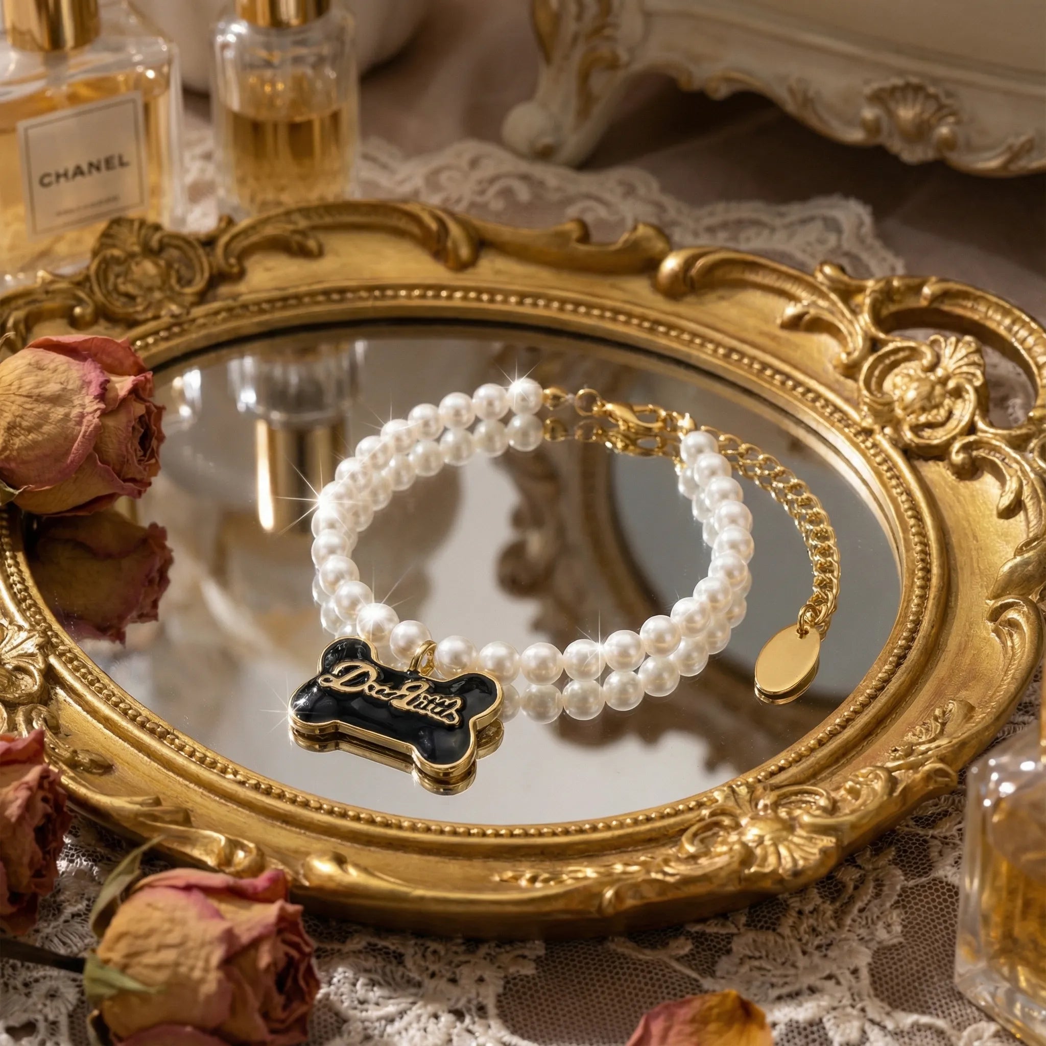 The Gilded Bone Rococo Pearl Bracelet(Black Enamel Bone)
