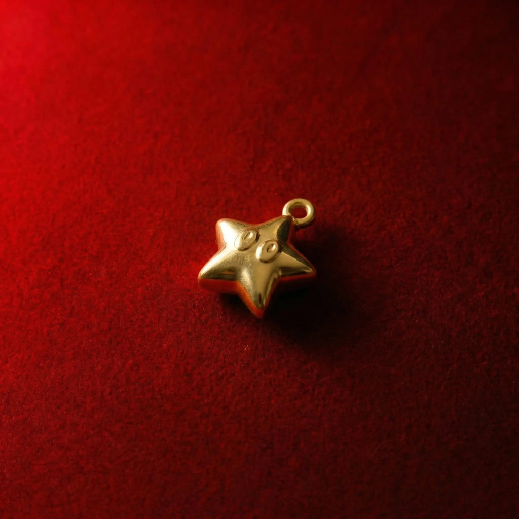 Super Mario-style invincibility star, cute 3D gold star pendant, Y2K cartoon style
