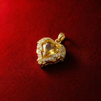 Close-up of Gothic-style heart-shaped multicolor zirconia pendant, 18K gold-plated brass pendant, suitable for sliding chain necklaces, gold pendant