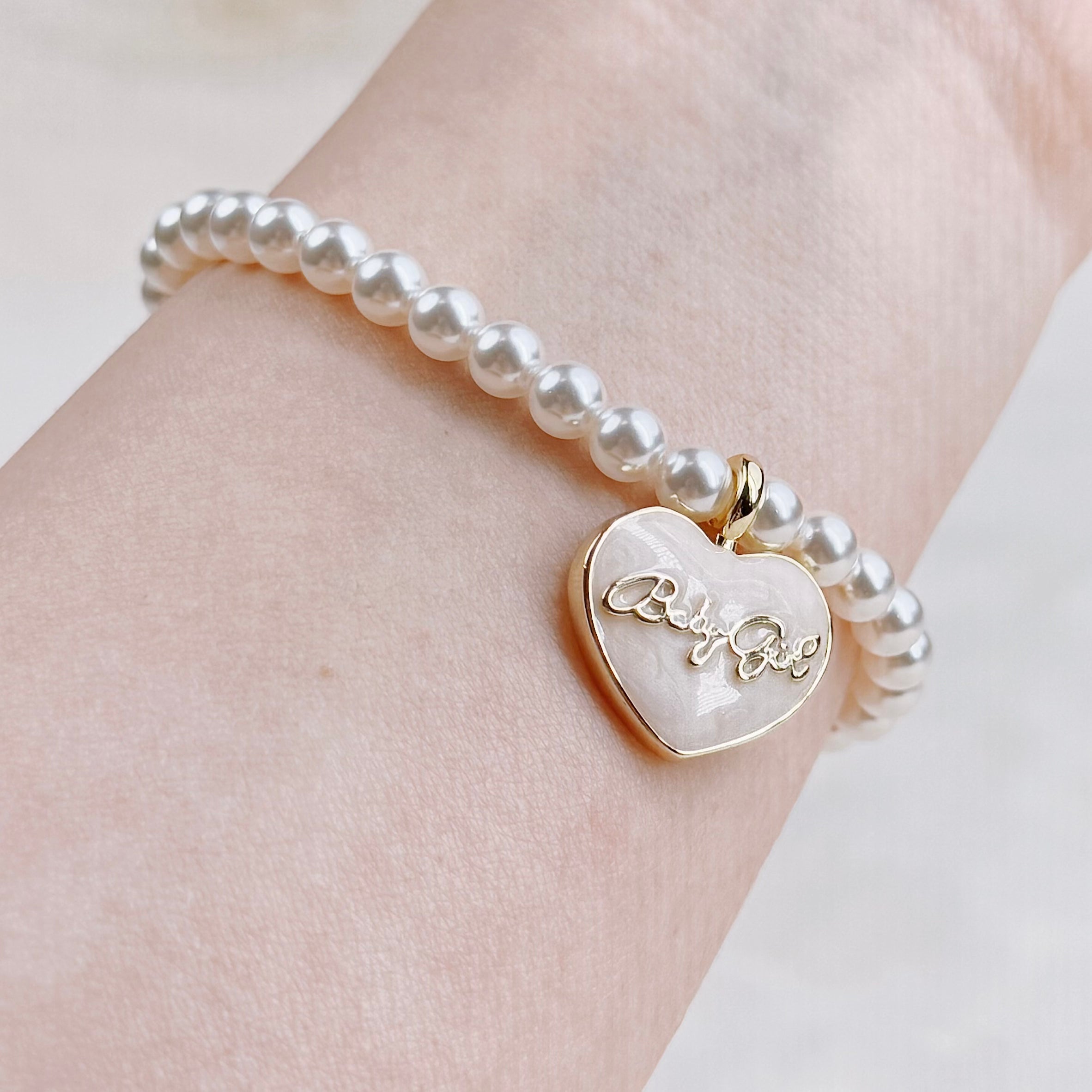Freshwater Pearl Bracelet: Timeless Classic for Everyday Pearl Jewelry(Beige Enamel Heart-Shaped Pendant)  Selviora