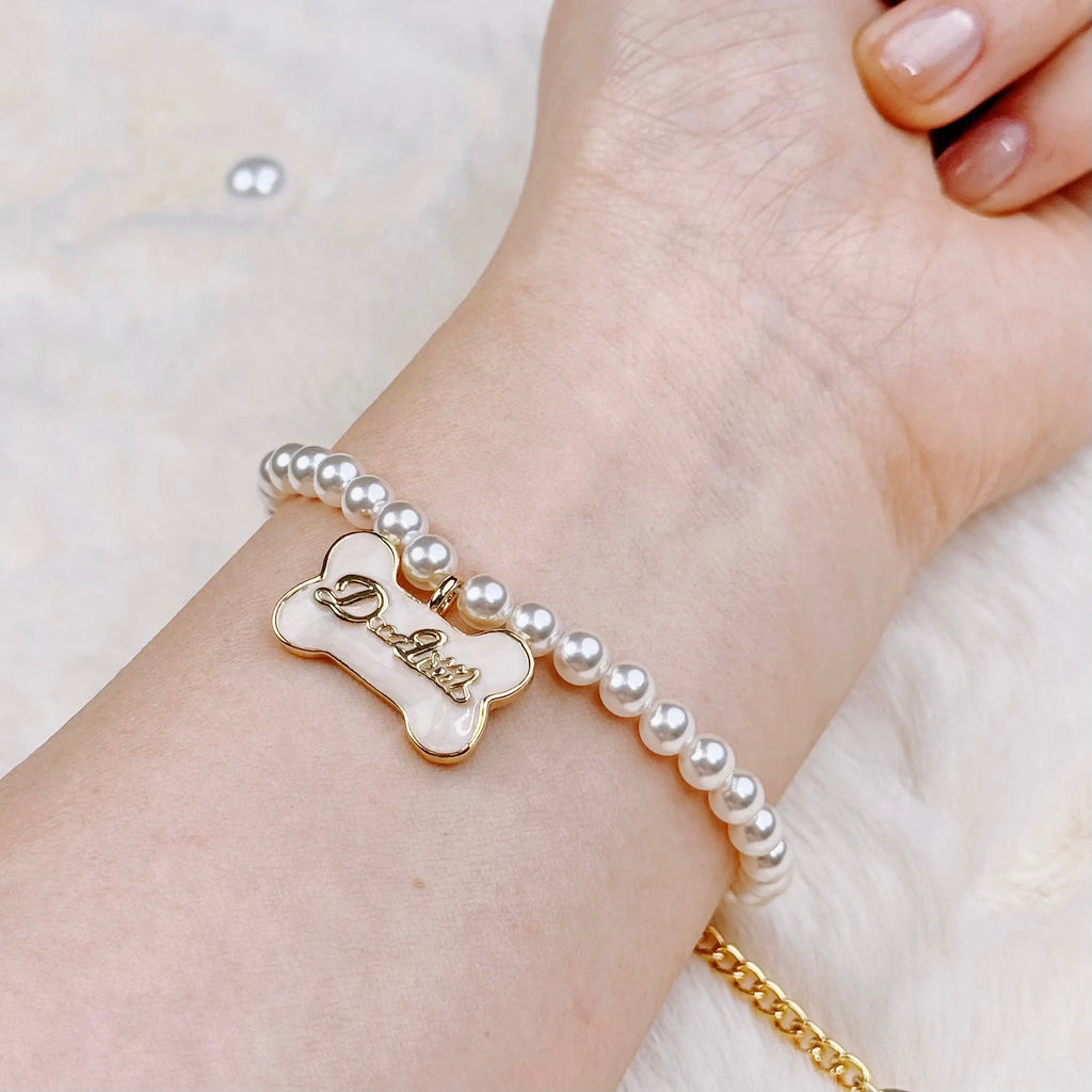 The Gilded Bone Rococo Pearl Bracelet(Beige Enamel Bone)  Selviora