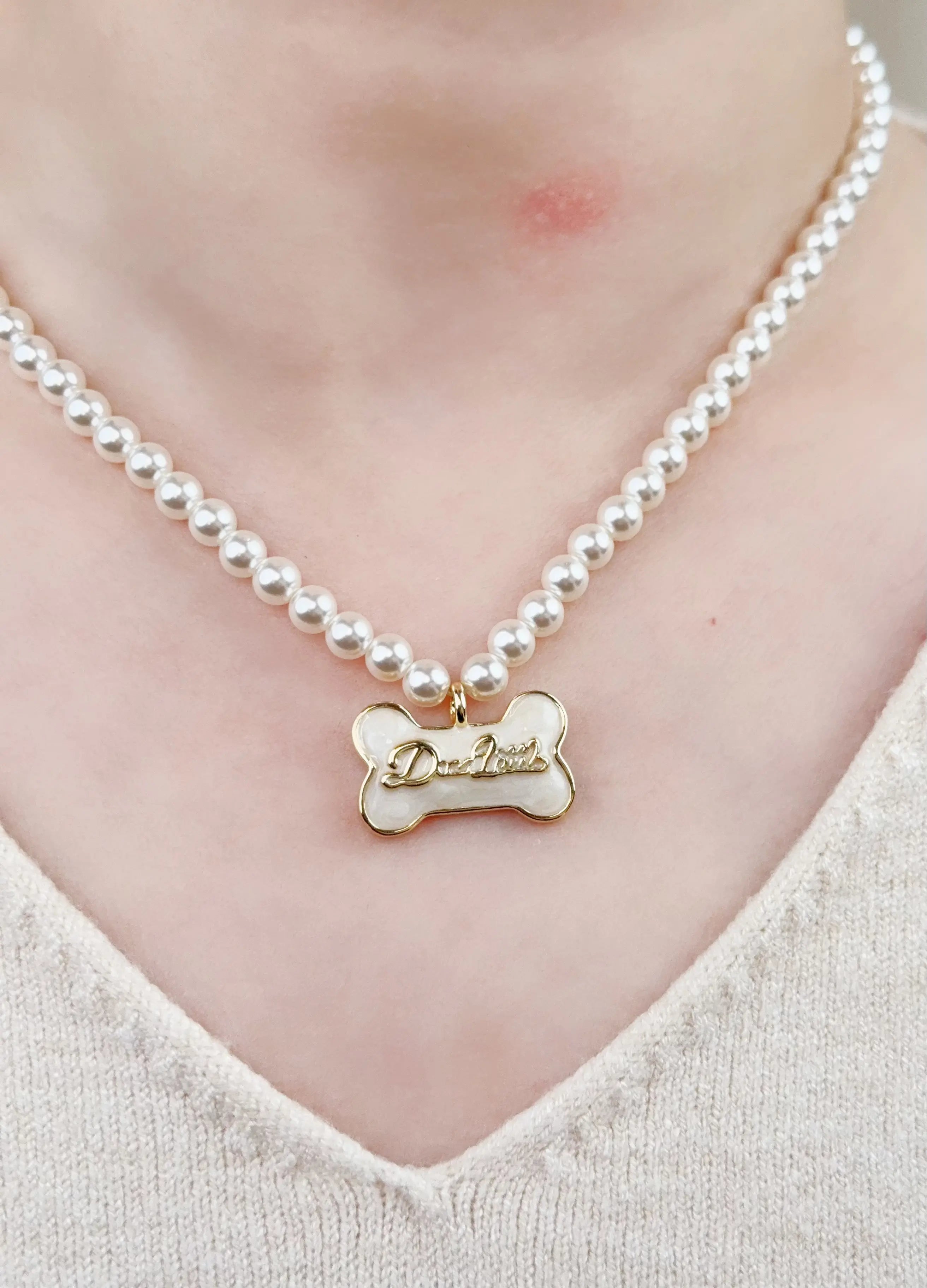 The Signature Freshwater Pearl Choker with Gold Enamel Charm(Beige Bone Pendant)  Selviora